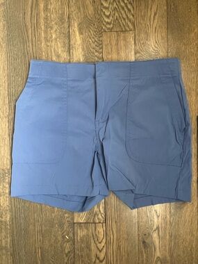 NWOT Eddie Bauer Hiking Short Ladies Size 4